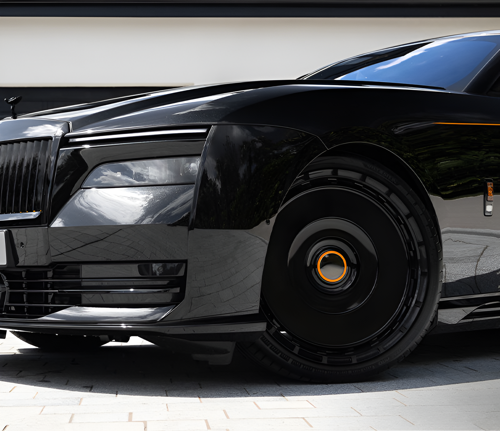 Black forged alloy wheel fitted on Rolls Royce